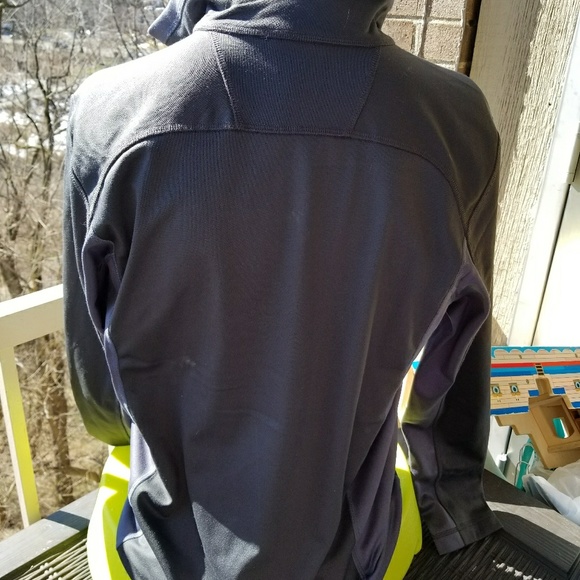 The North Face Gray 1/2 Zip Mens Jacket NWOT - Picture 3 of 8